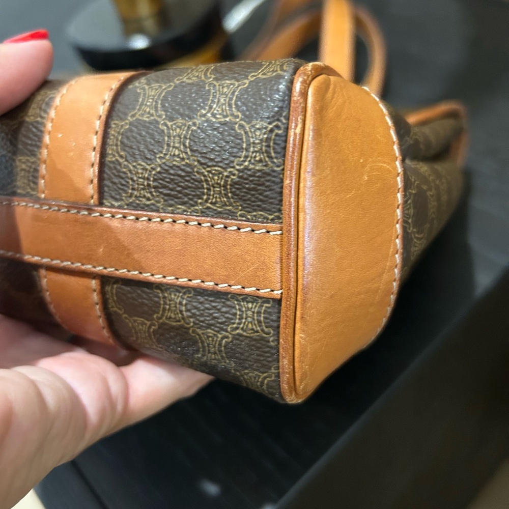 Authentic vintage Celine Triomphe Macadam handbag - Picture 3 of 15